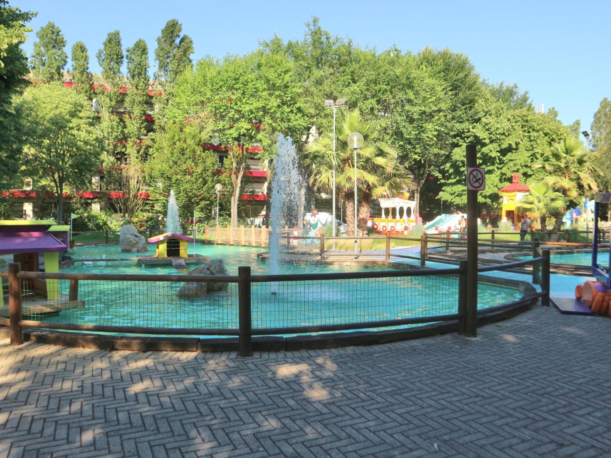 Casa Marina Lägenhet Lignano Sabbiadoro Exteriör bild